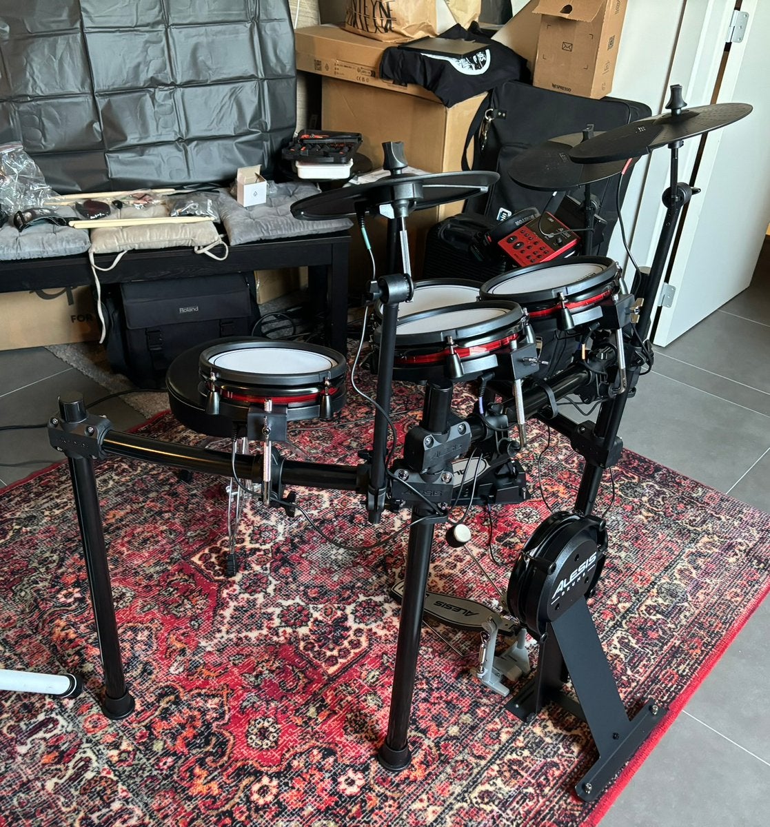 Kit Alesis Nitro Pro E-Drum - parfait état, Musique & Instruments, Enlèvement, Comme neuf, Roland, Électronique