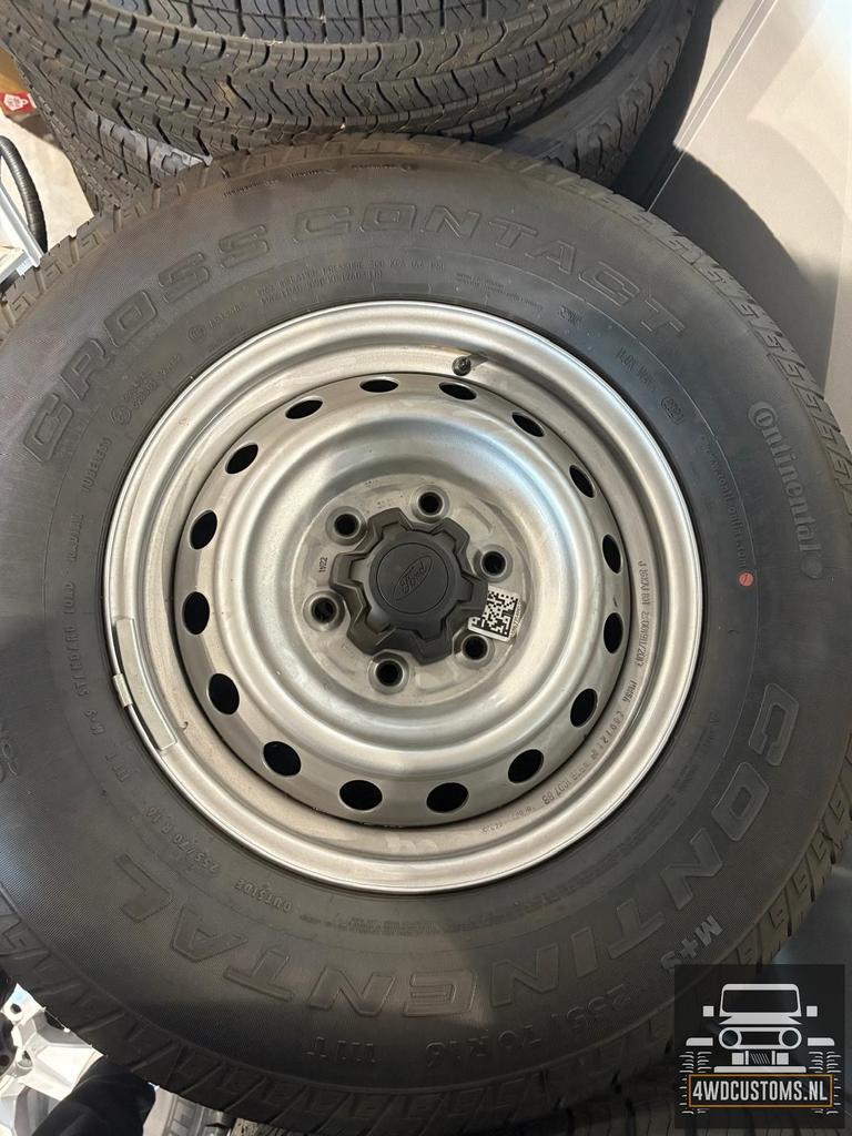 Banden en velgen set van 4   255/70/r16  ford ranger 2011-20, Auto-onderdelen, Gebruikt, -, -, Banden en Velgen