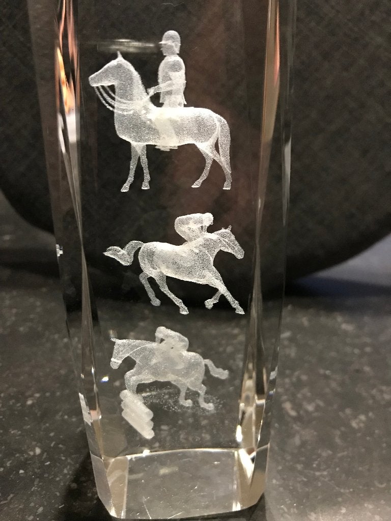 Gravure laser 3D en Cristal, Enlèvement