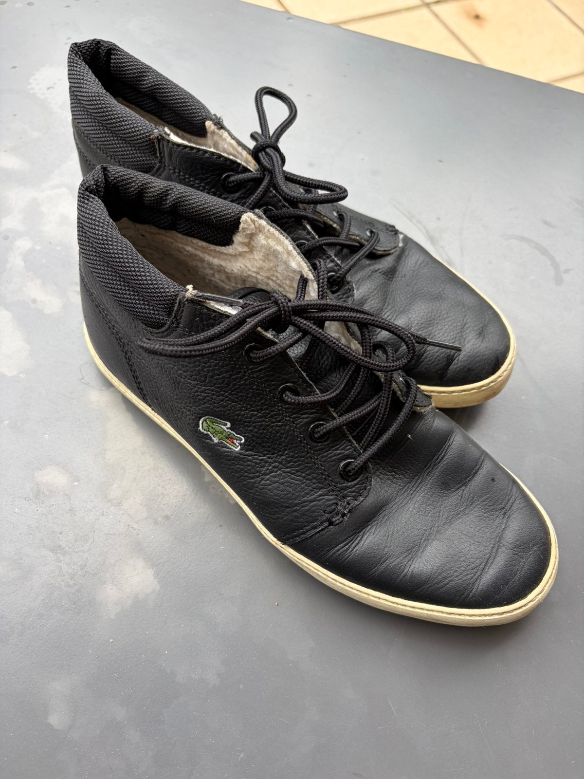 Bottines femmes noires lacoste bon etat, Enlèvement ou Envoi, Comme neuf, Boots et Botinnes, Noir