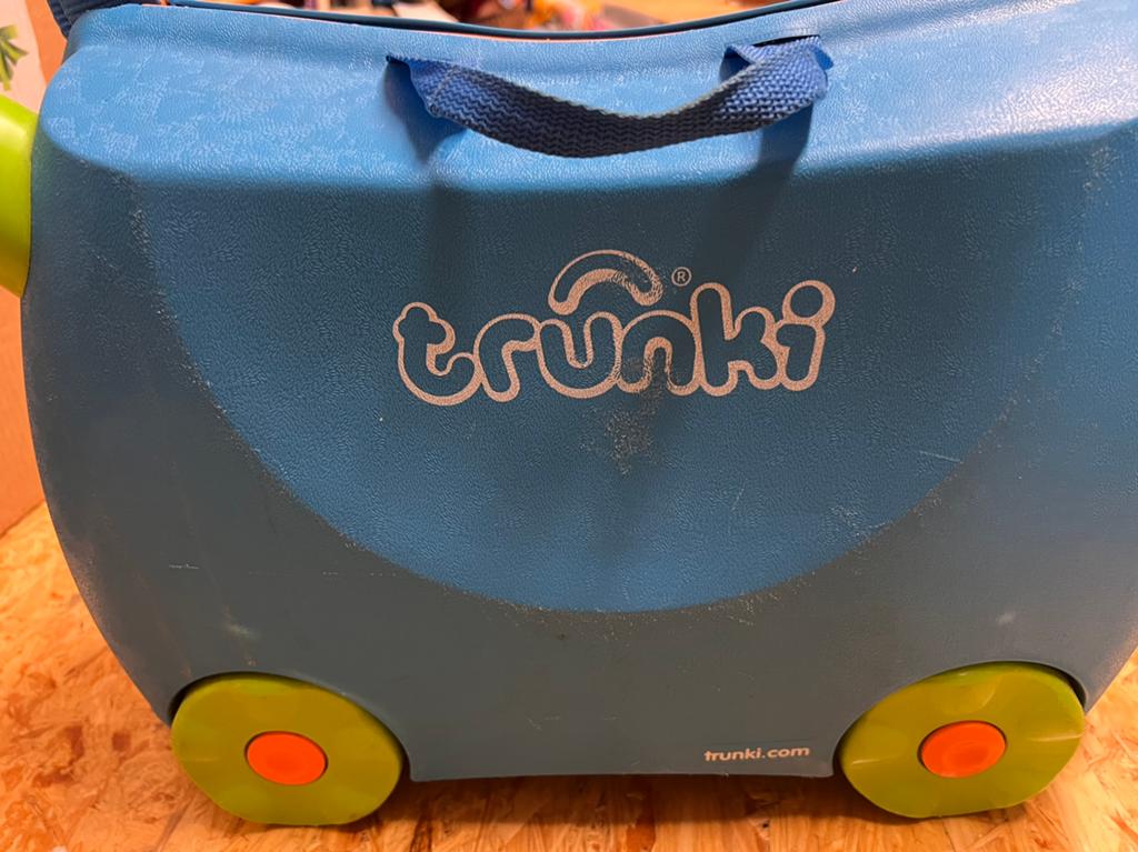 Logeerkoffer voor kinderen - trunk, Gebruikt, Hard kunststof, Minder dan 50 cm, Minder dan 35 cm