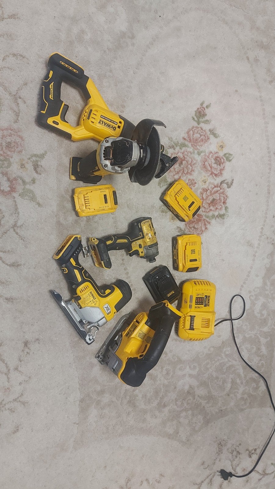 DeWalt machines met 4 batterijen en oplader, Ophalen, Gebruikt, Overige typen