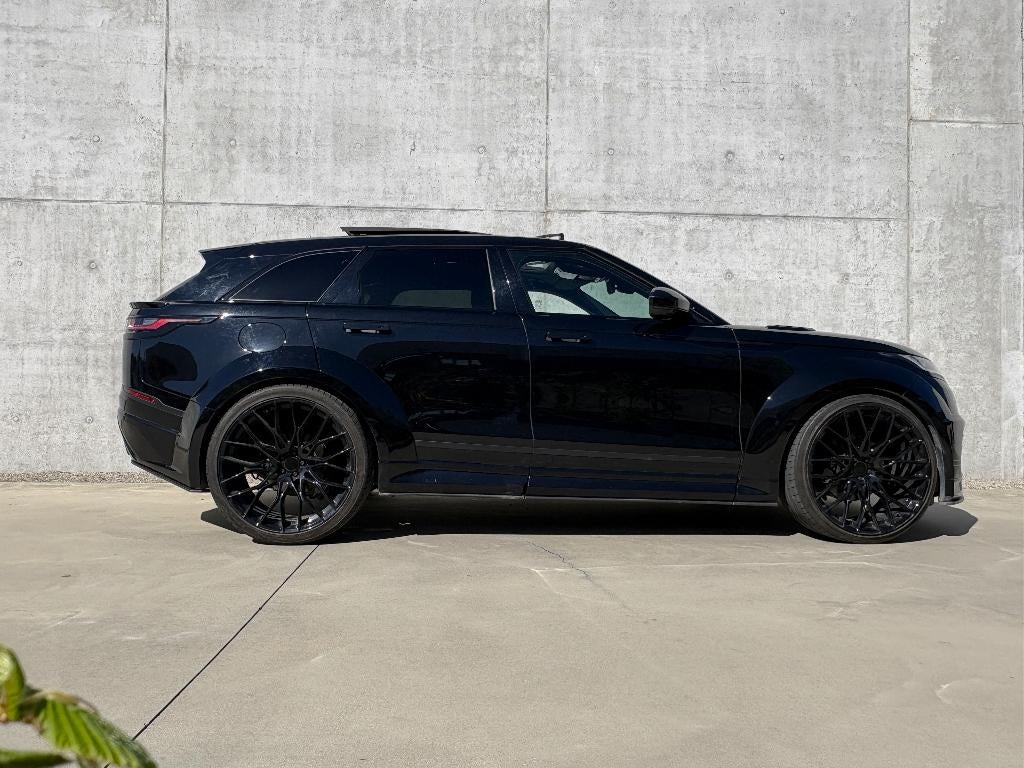 Range Rover Velar R-dynamic S  One of a kind Lumma bodykit, Auto's, Automaat, 4 cilinders, Zwart, Leder