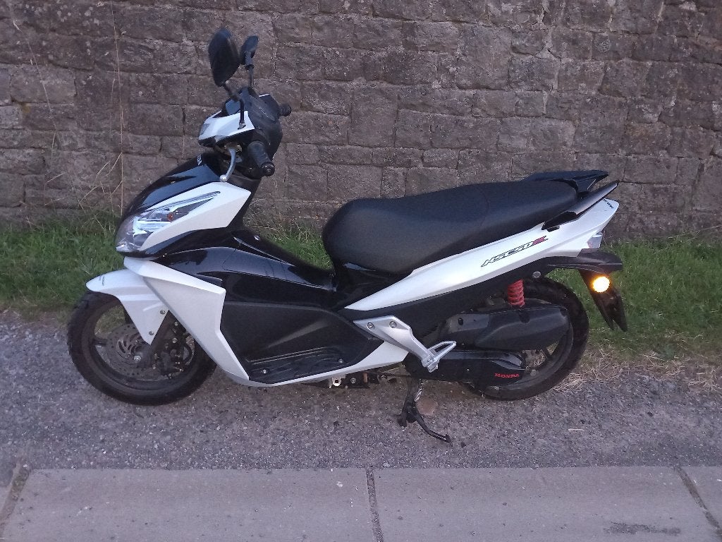 SCOOTER HONDA NSC50R, Honda, 49 cm³, Classe B (45 km/h), Enlèvement