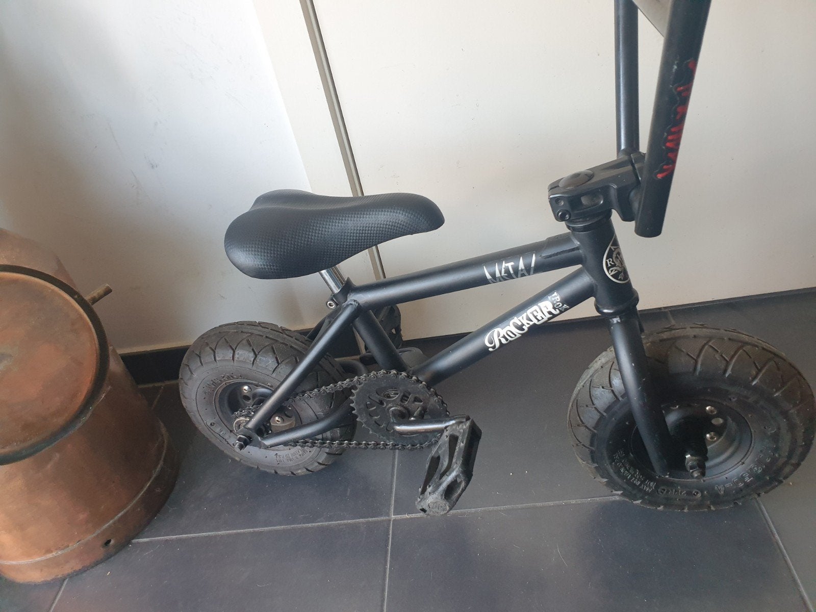 ROCKER METAL IROK mini BMX - Zwart, Ophalen, Staal, Stuur 360° draaibaar, Rocker
