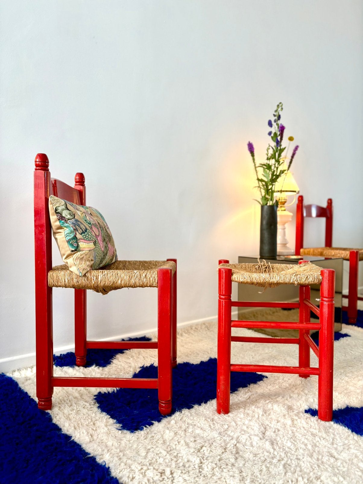 Lot 2 chaises et tabouret style Carimate Magistretti 60/70, Rouge, Deux, Enlèvement, Utilisé
