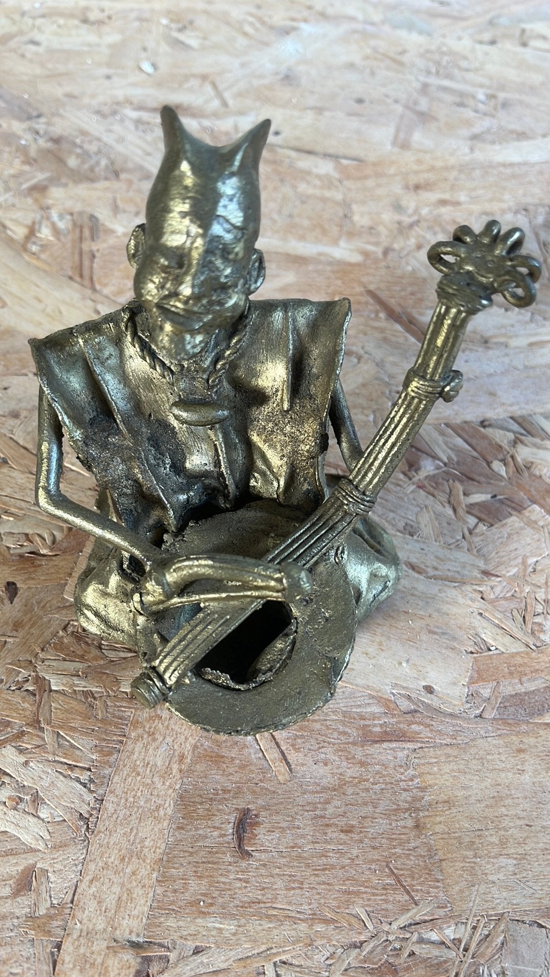 Indonesisch beeld van blinde muzikant, Antiek en Kunst, Ophalen of Verzenden, Koper