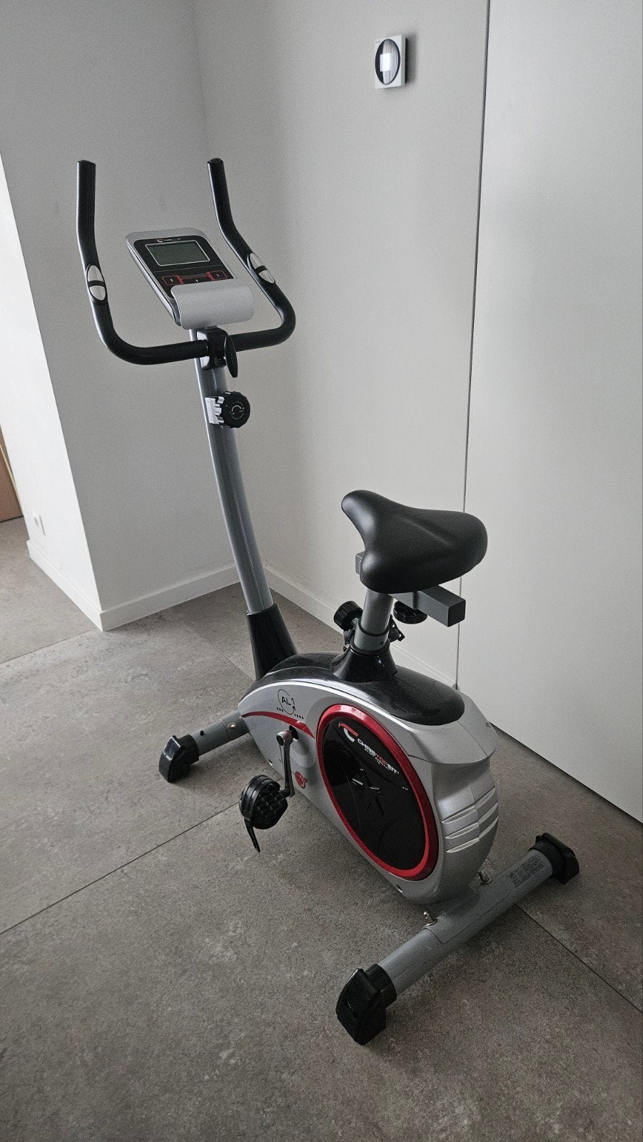 Christopeit hometrainer – goede staat – verstelbaar zadel &, Sport en Fitness, Ophalen, Gebruikt, Metaal, Benen