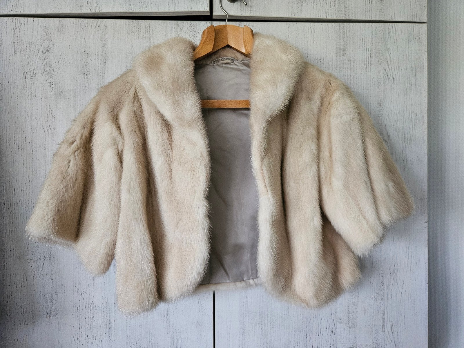 bolero en vrai fourrure taille  M 42, Vêtements | Femmes, Enlèvement, Comme neuf, Taille 42/44 (L), Beige