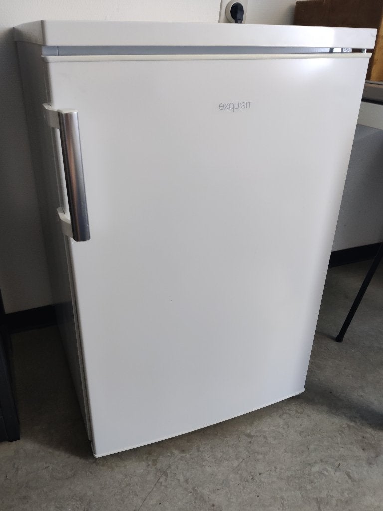 Koelkast met vriesvak Exquisit koelvriescombi KS164H010DW, Elektronische apparatuur, Koelkasten en IJskasten, Gebruikt, 100 tot 150 liter