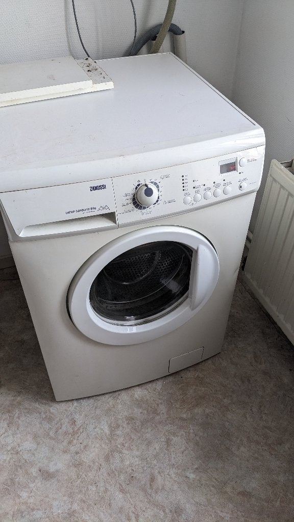 Lave linge ZANUSSI 8 kg, Electroménager, 6 à 8 kg, Enlèvement, Utilisé, Chargeur frontal
