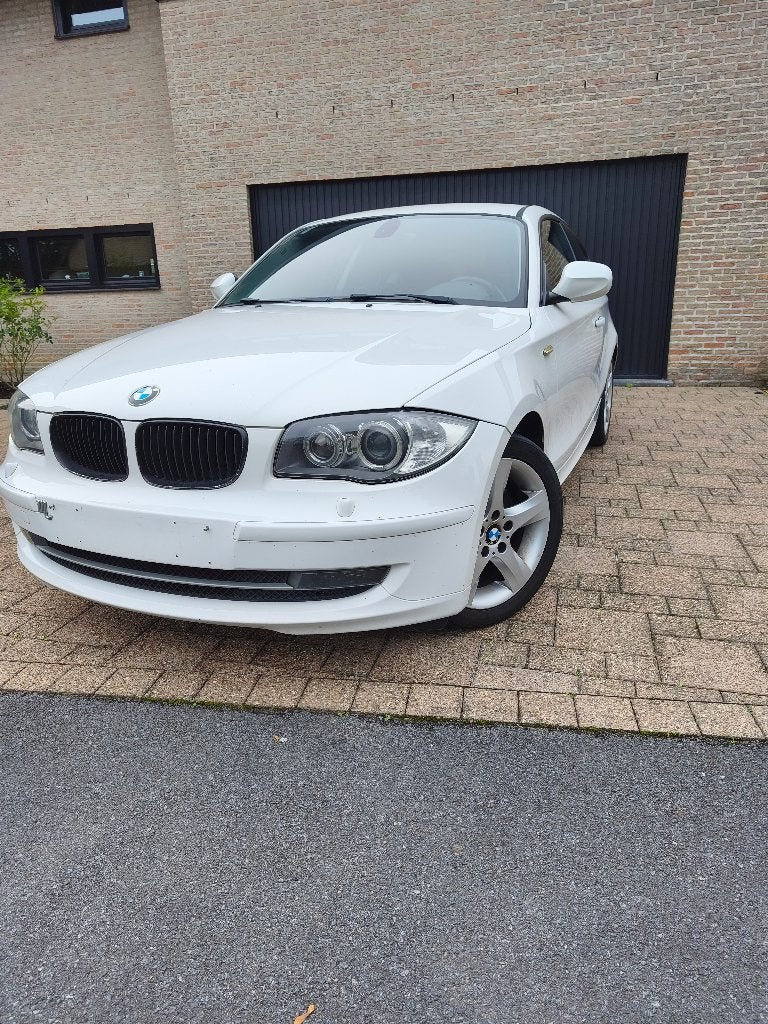 BMW serie 1, Autos, 90 kW, Euro 5, Achat, 1200 kg