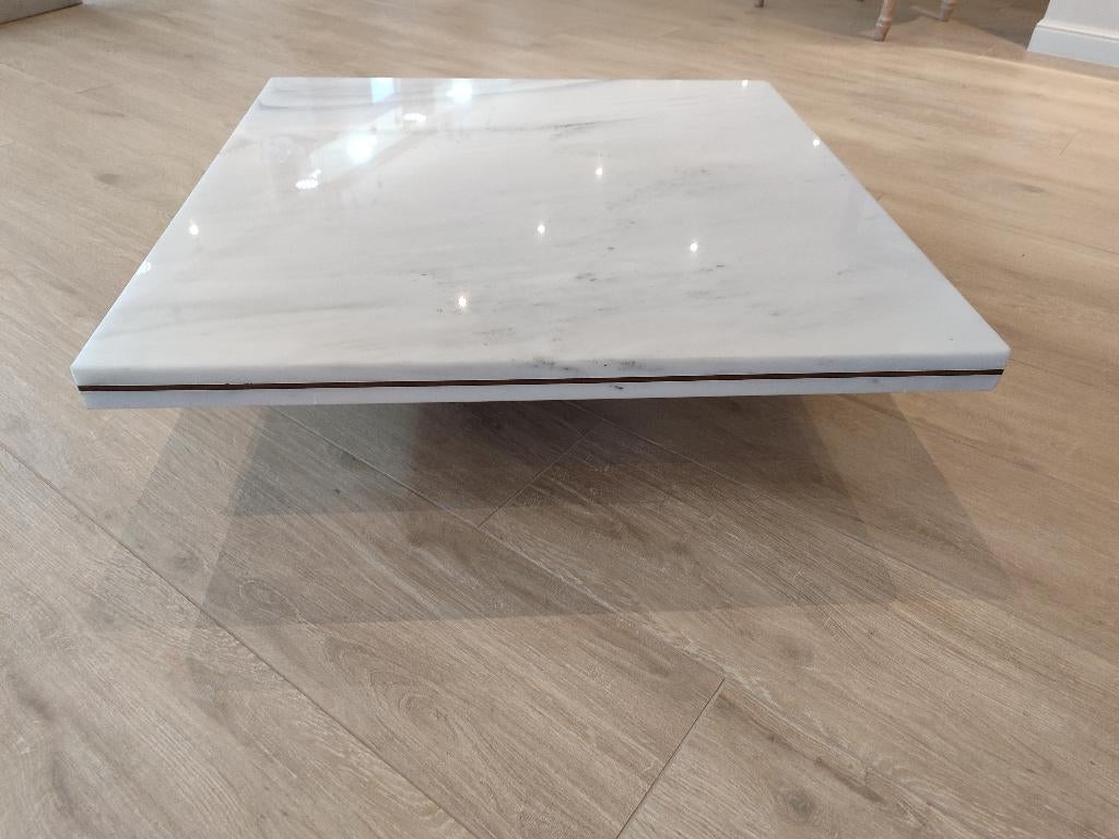 Carrara marmeren plateau met koperen rand, Huis en Inrichting, Woonaccessoires | Etagères, Ophalen