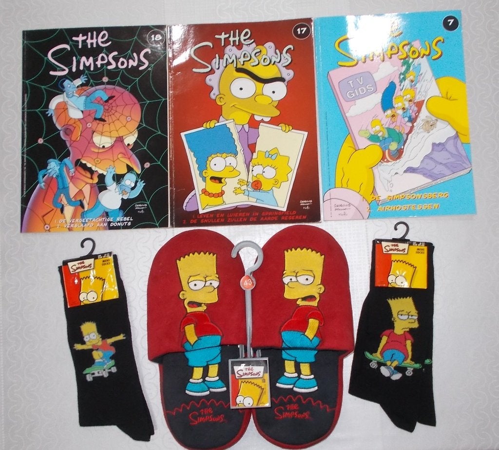 zolderopruiming: The Simpsons strips/sokken en pantoffels, Ophalen of Verzenden, Zo goed als nieuw