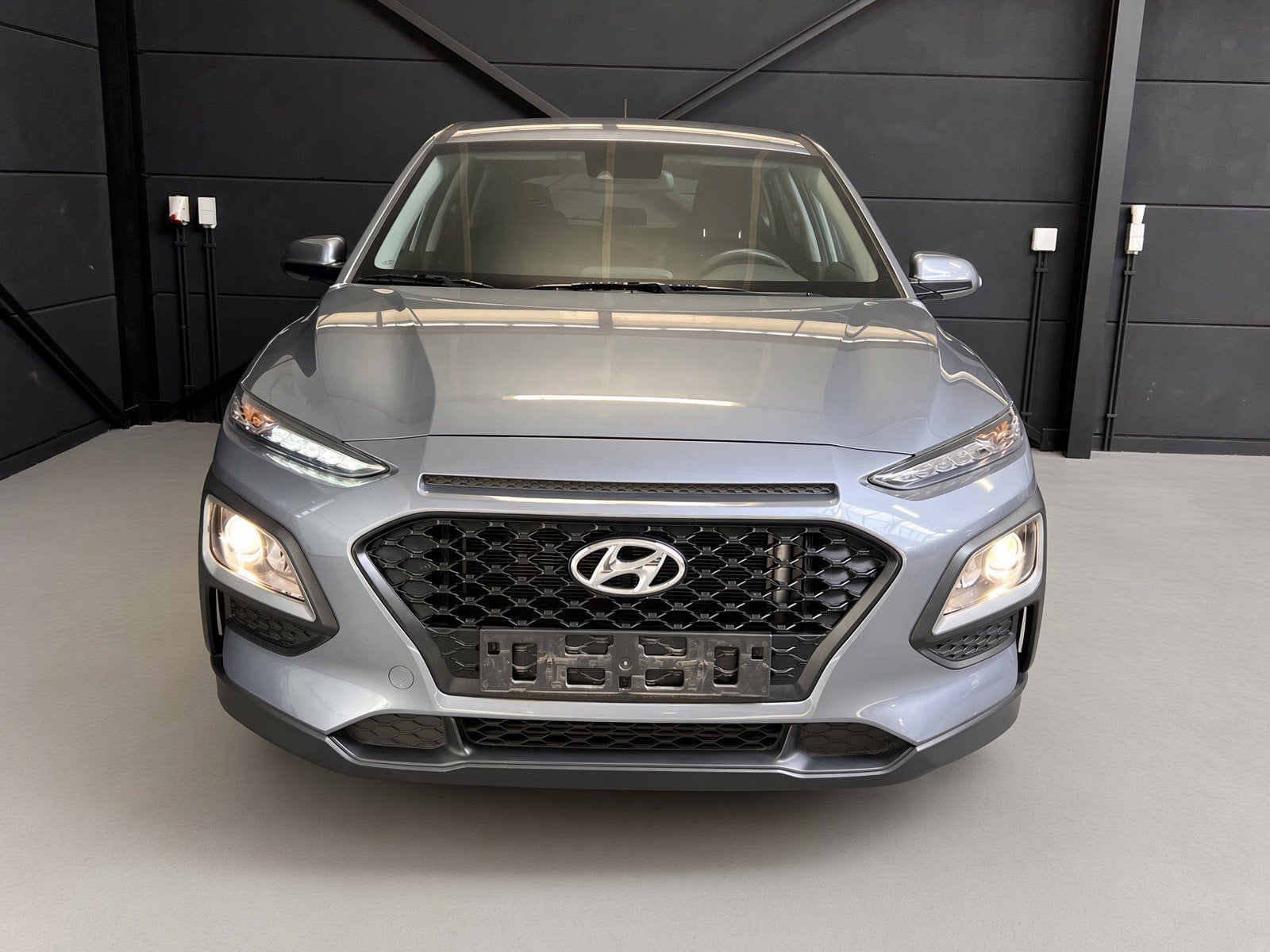Hyunday Kona 1.0 benzine, bj2018, 50.000km, 1j garantie, Auto's, Hyundai, Stof, Parkeersensor, Bedrijf, 5 deurs