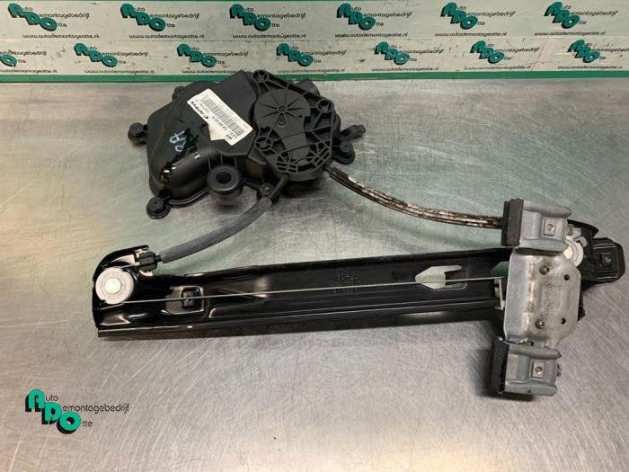 Mécanique vitre 4portes arrière droite d'un Seat Ibiza (Ib, -, 3 mois de garantie, Utilisé, -