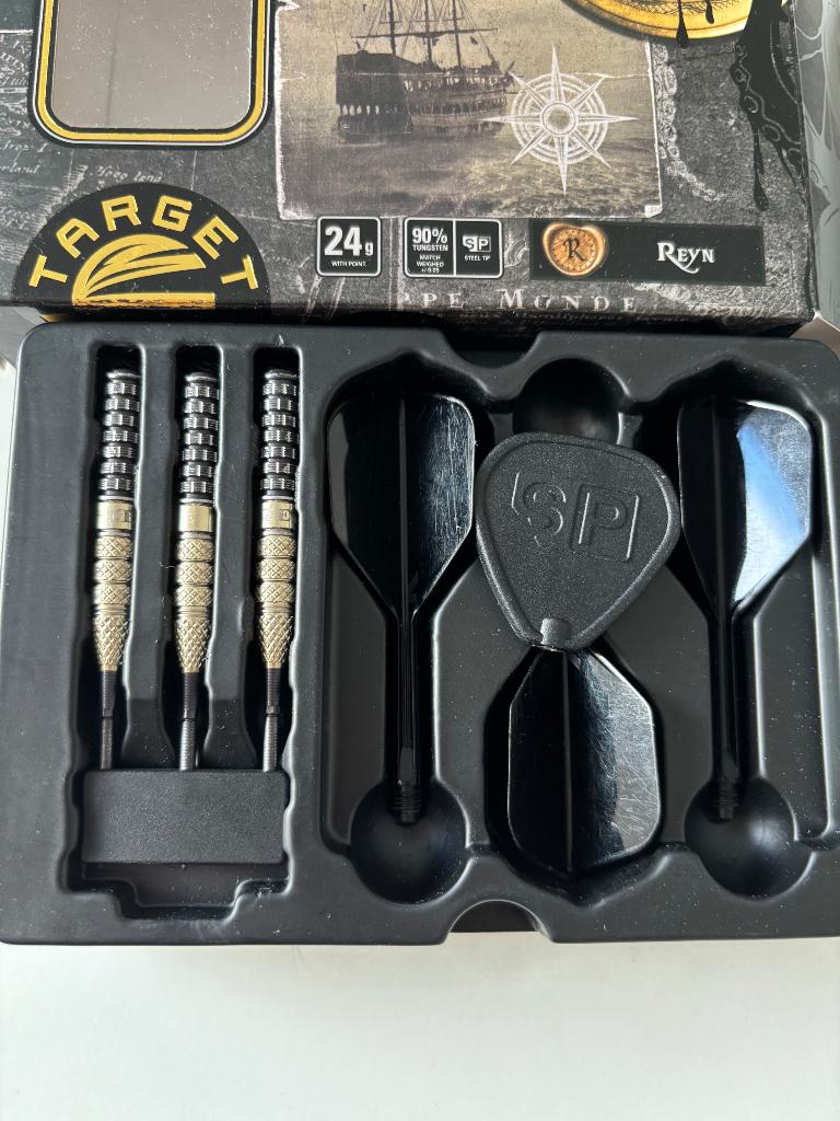 Setjes darts target red dragon, Ophalen of Verzenden, Nieuw, Pijlen