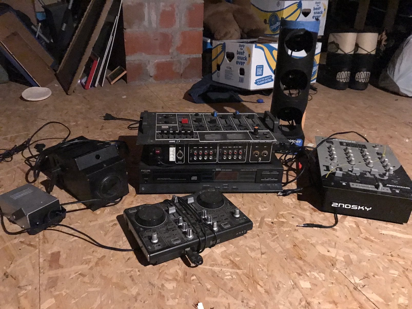 Klein DJ materiaal mengpanelen enz, Muziek en Instrumenten, Ophalen, Gebruikt