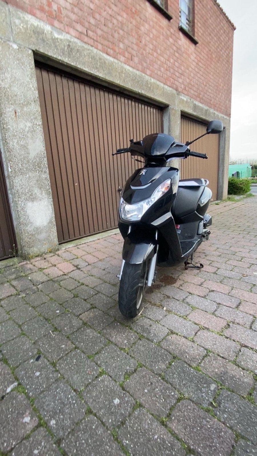 Peugeot kisbee 4 t, Vélos & Vélomoteurs, Scooters | Peugeot, Enlèvement ou Envoi, Comme neuf
