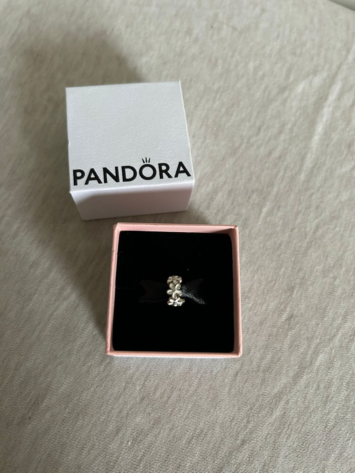 Perle pandora marguerite, Enlèvement ou Envoi, Comme neuf, Argent, Pandora