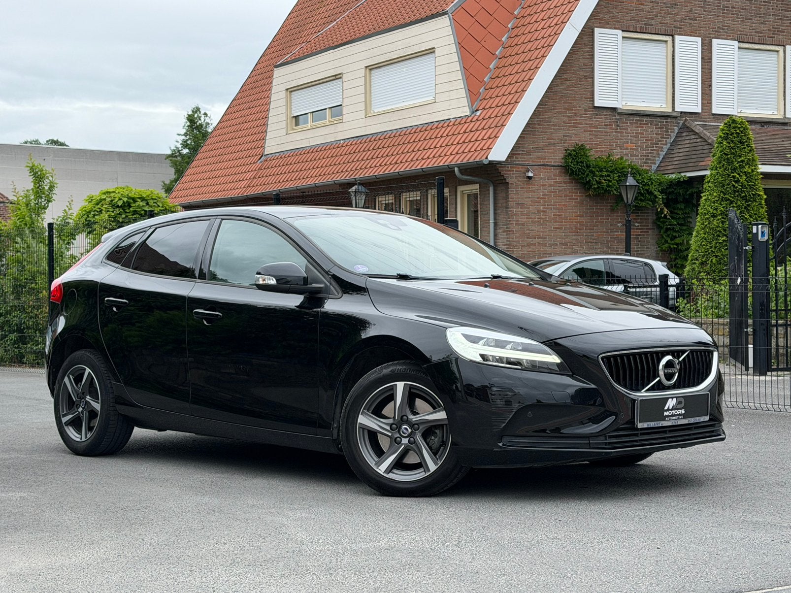 Volvo V40 T2/ R Design / Démarrage/Arrêt/Navi/PDC/Euro6D, Achat, Euro 6, Entreprise, Garantie prolongée