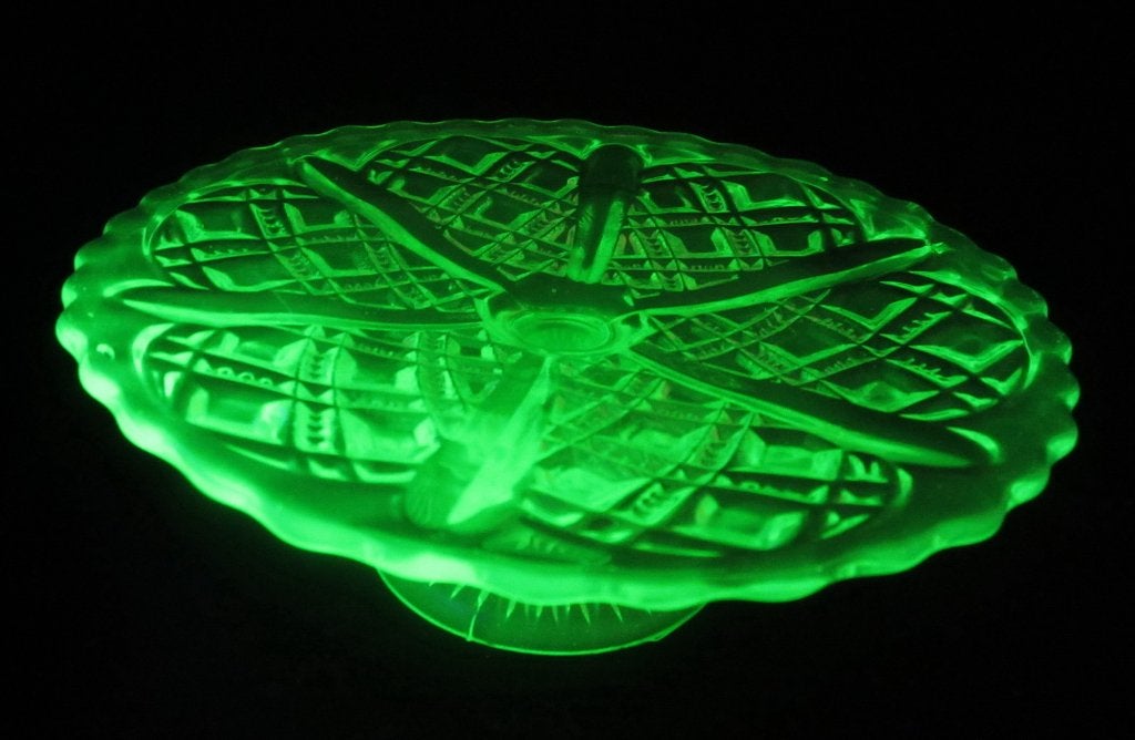 Antieke art deco vaseline/uranium glazen taartschotel, Antiek en Kunst, Verzenden