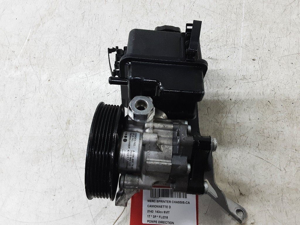 POMPE DE DIRECTION Sprinter 3,5t (906.13 / 906.23), Mercedes-Benz, Mevr. I. Hauben, Utilisé, Rue de l'Espoir 34 34
4030  GRIVEGNÉE, BE