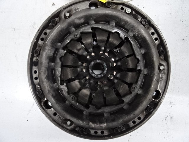 VOLANT MOTEUR BI-MASSE Dacia Duster (HS) (LUK), Dacia, Mevr. I. Hauben, Utilisé, Rue de l'Espoir 34 34
4030  GRIVEGNÉE, BE