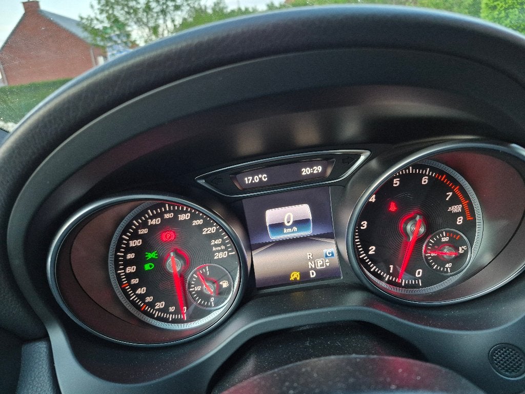 Mercedes-Benz CLA 180, Auto's, CLA, 2 g/km, 0 kg, Leder en Stof