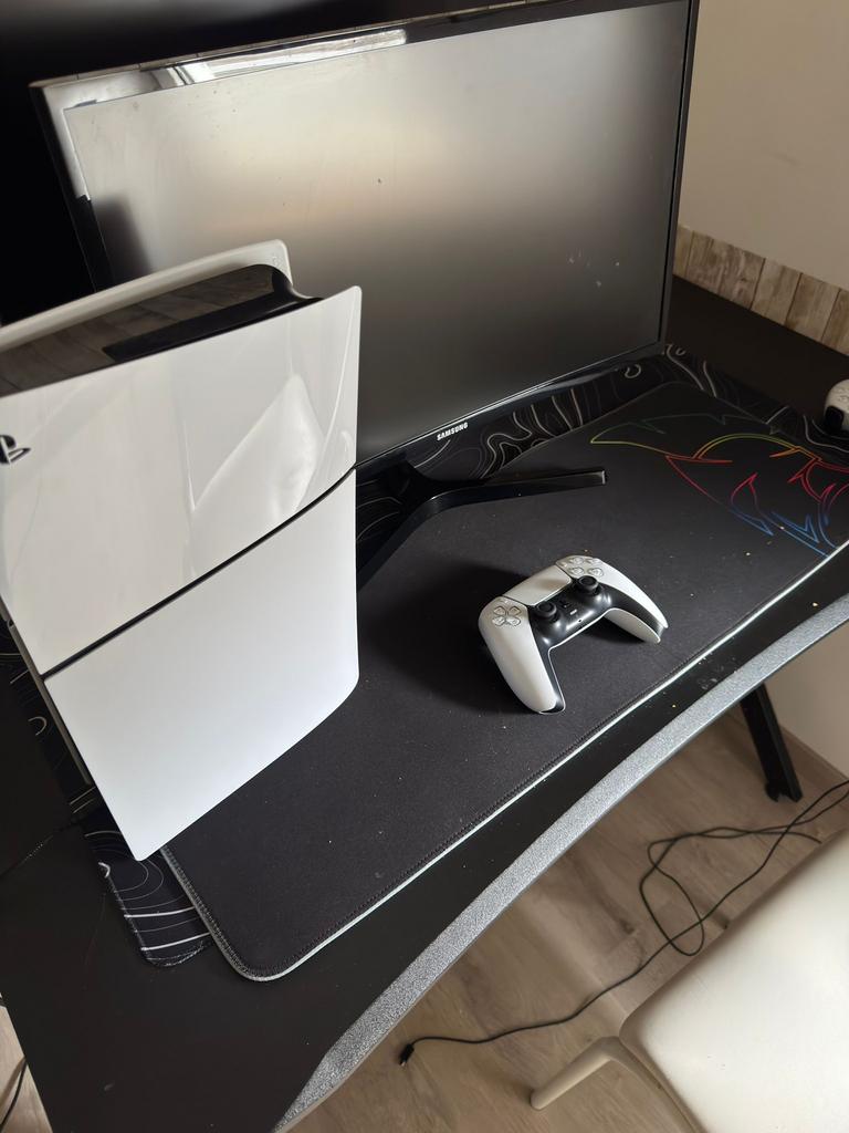 Ps5 slim + manette, Divers, Enlèvement ou Envoi, Comme neuf