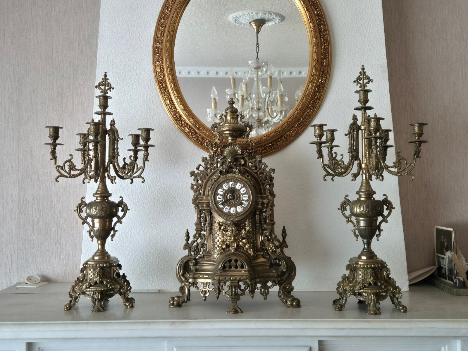 Driedelig bronzen schouwgarnituur, barokstijl., Antiquités & Art, Antiquités | Bougeoirs, Enlèvement, Cuivre ou Bronze