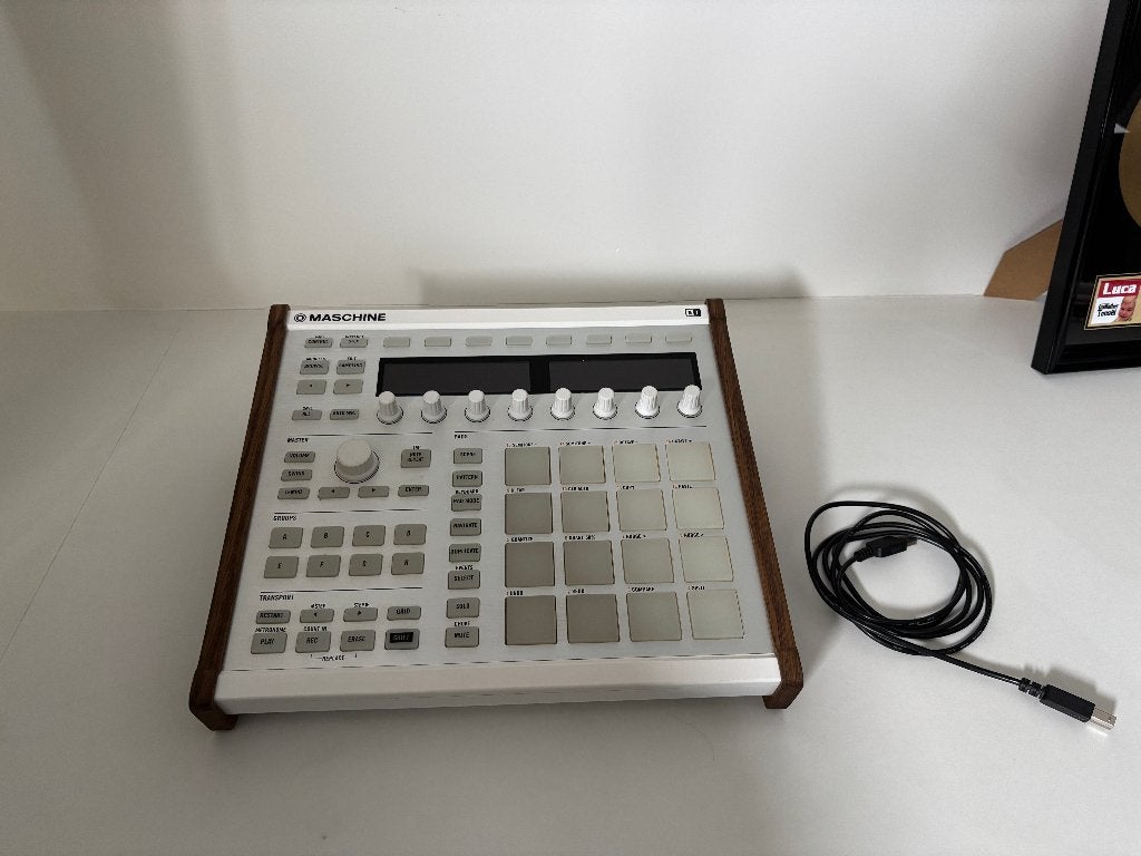 Machine MK2 + logiciel, Enlèvement, Comme neuf