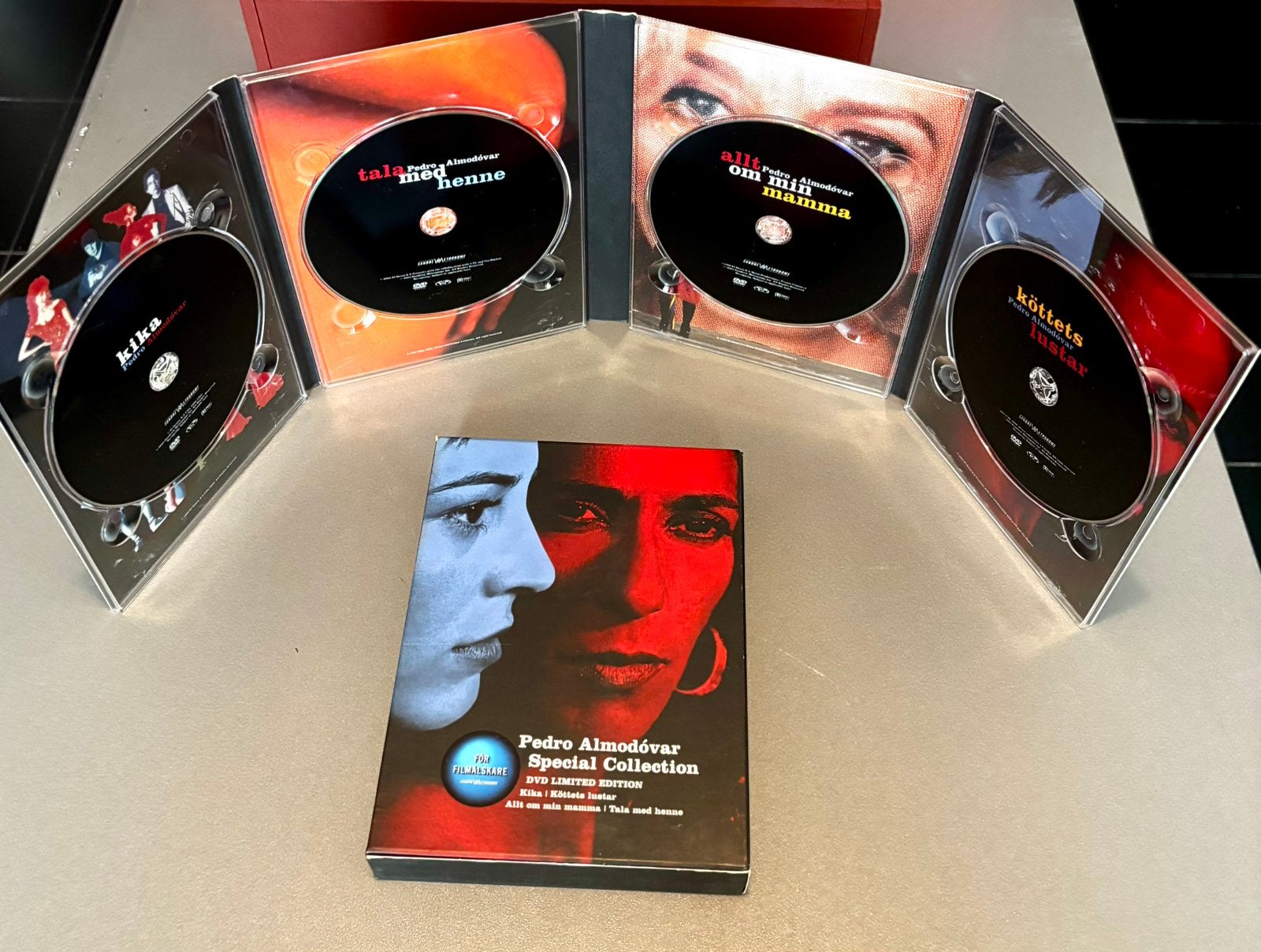 Coffret DVD Pedro Almodovar, CD & DVD, DVD | Documentaires & Films pédagogiques, Enlèvement ou Envoi, Comme neuf