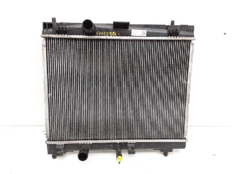 RADIATEUR Toyota Yaris III (P13) (01-2010/09-2020), Gebruikt, Toyota