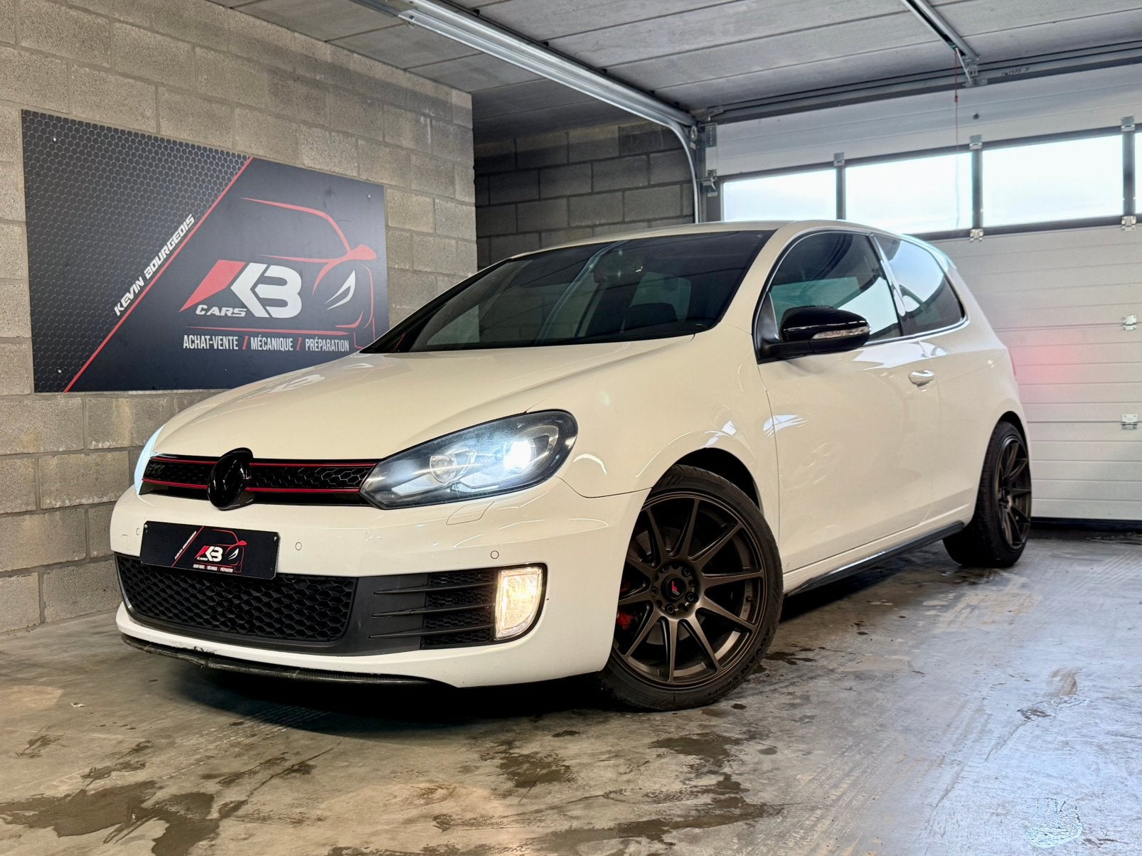 VW Golf 6 GTI • DSG • 180.000 Kms • 2L TSI 211CV, Euro 5, Stof, 4 cilinders, Wit
