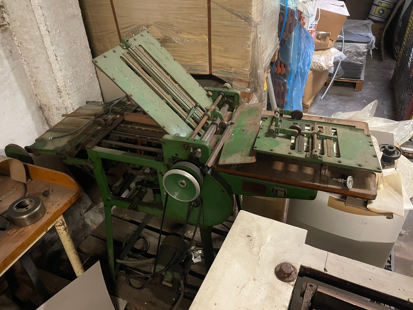 Reliure/ machine a plier le papier/ J Bonte, Enlèvement ou Envoi, Comme neuf