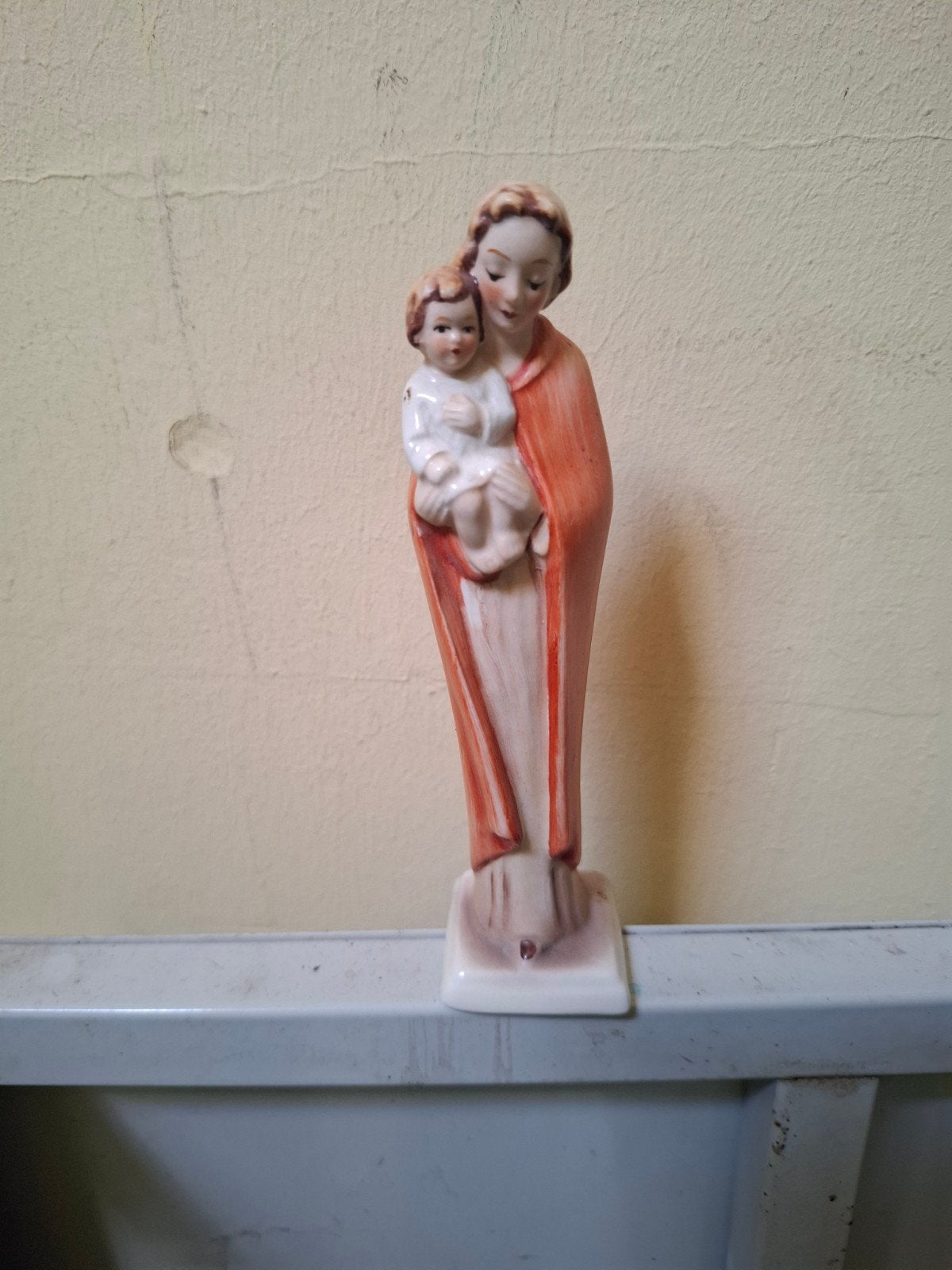 vierge à l'enfant en porcelaine, Enlèvement ou Envoi