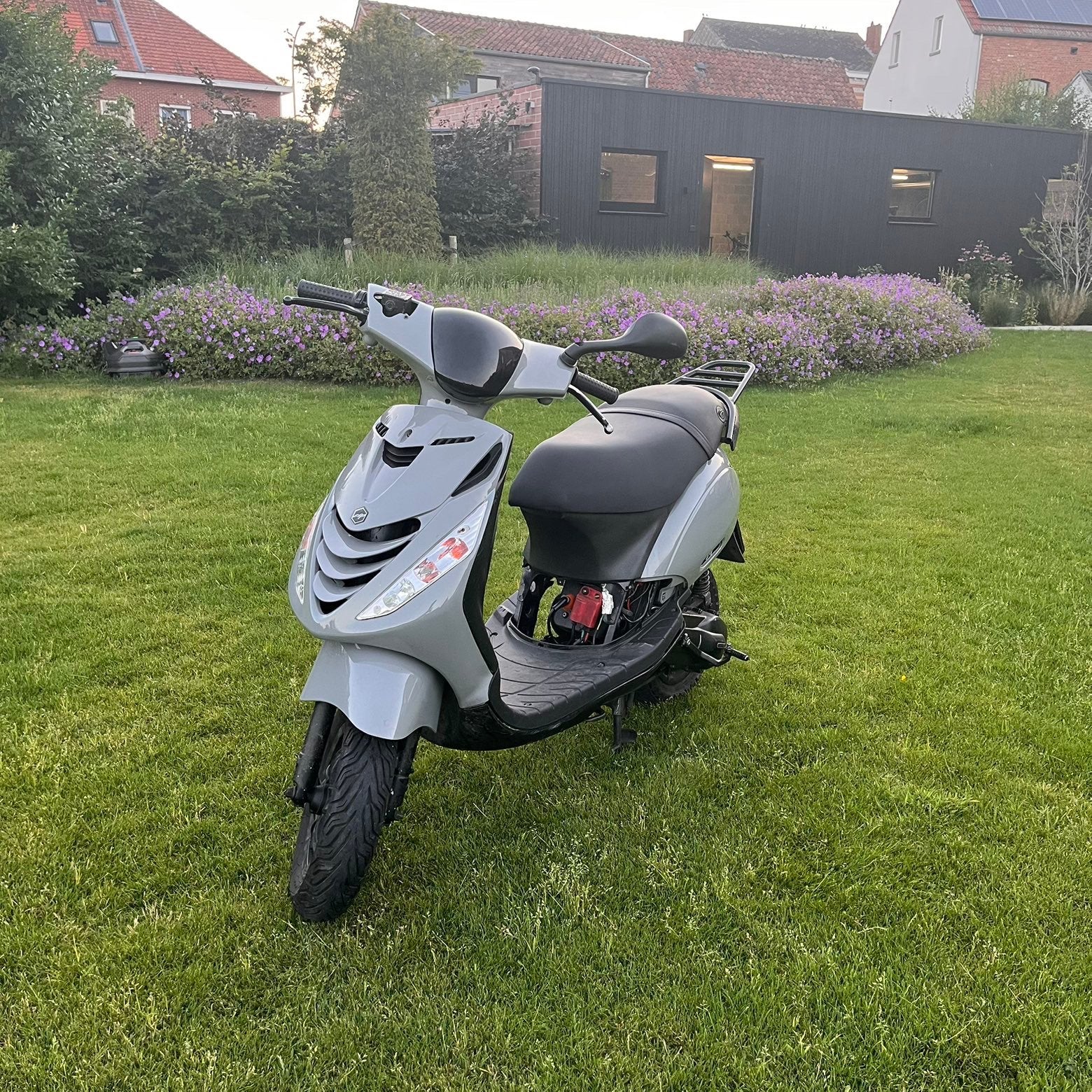 Zip 2t 70cc, Ophalen, Zo goed als nieuw, Zip