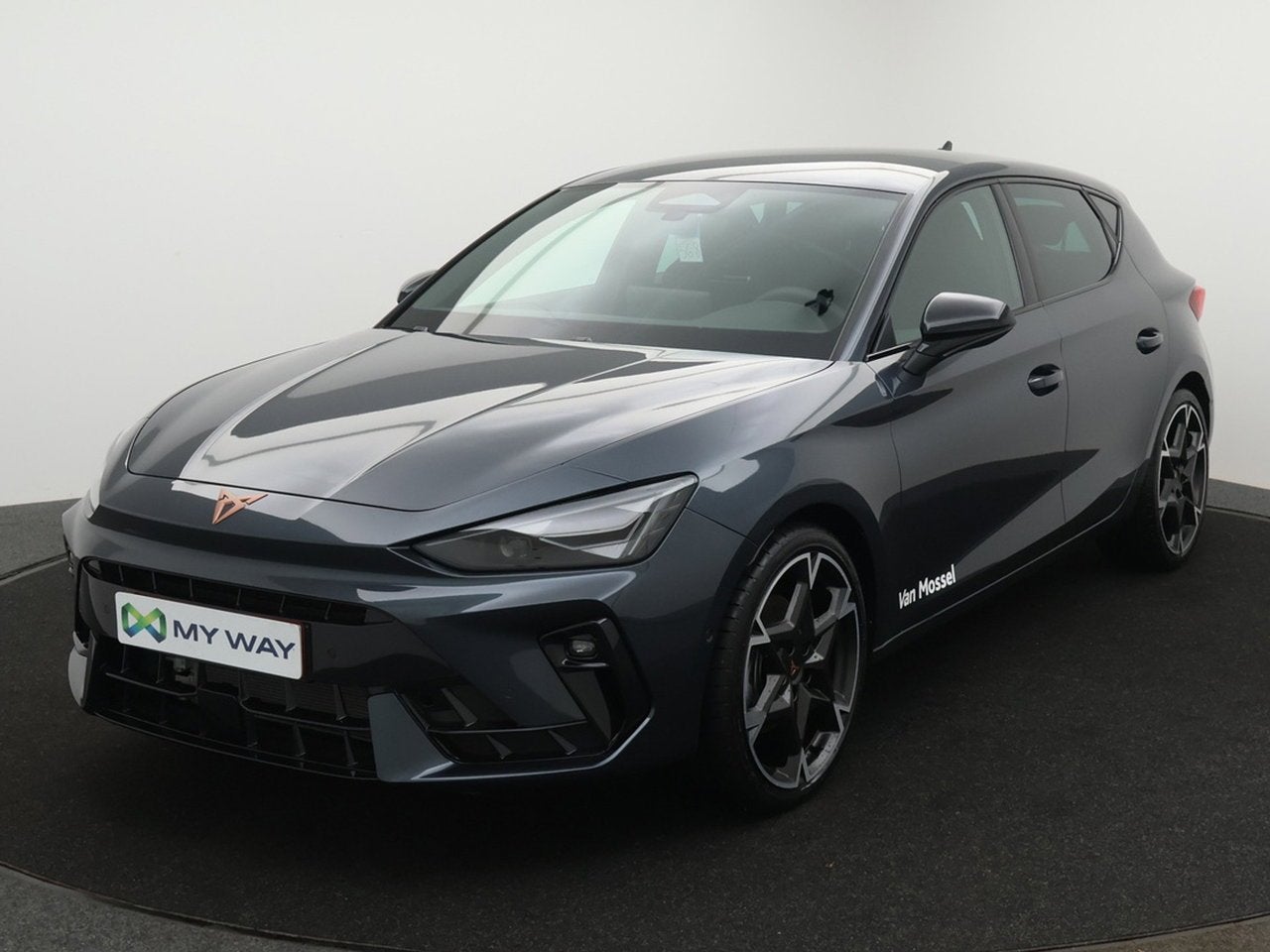 Cupra Leon Leon 5D Impulse Plus 1.5TSI 150pk DEMO *AUTOMAAT*, Autos, Argent ou Gris, Achat, Leon, 127 g/km