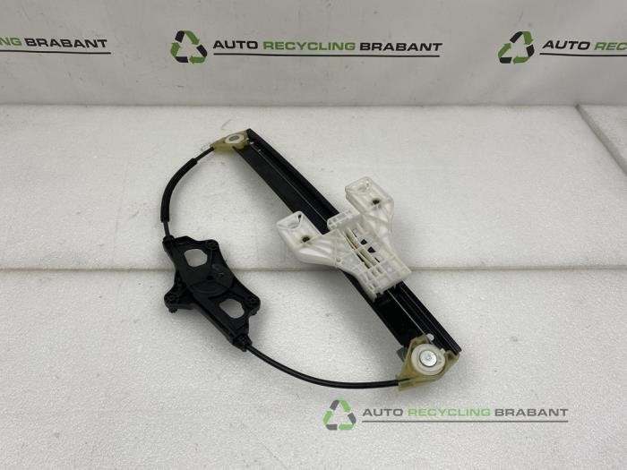 Mécanique vitre 4portes arrière gauche d'un Audi A4, Autos : Pièces & Accessoires, -, 3 mois de garantie, Utilisé, -