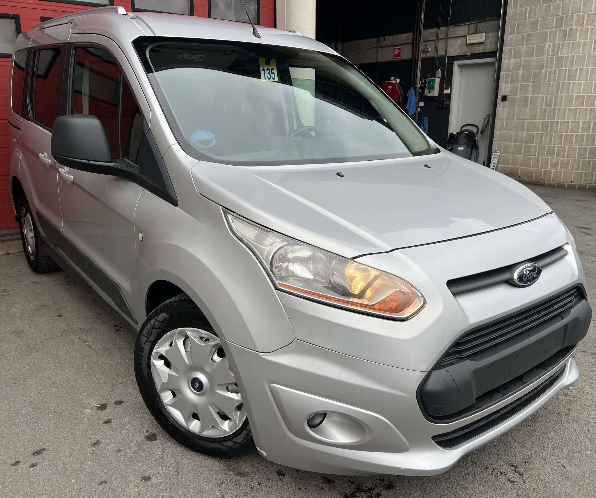 Ford Tourneo Connect 1.6 TDCi Ambiente + CLIM + 5 PLACES, Achat, Entreprise, Boîte manuelle, Autre carrosserie