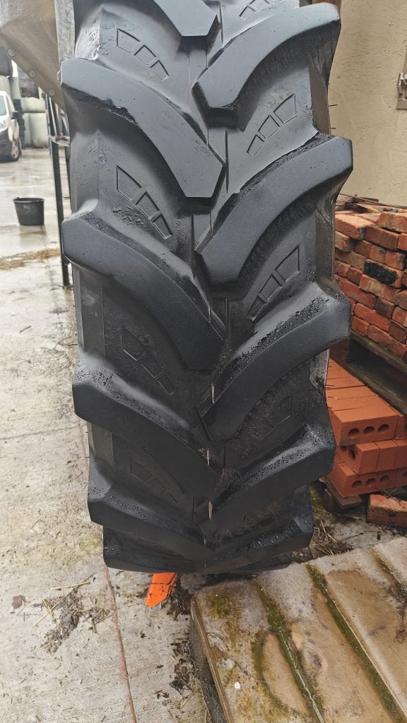 Pneu de tracteur Starmaxx TR110 420/85r34, Enlèvement