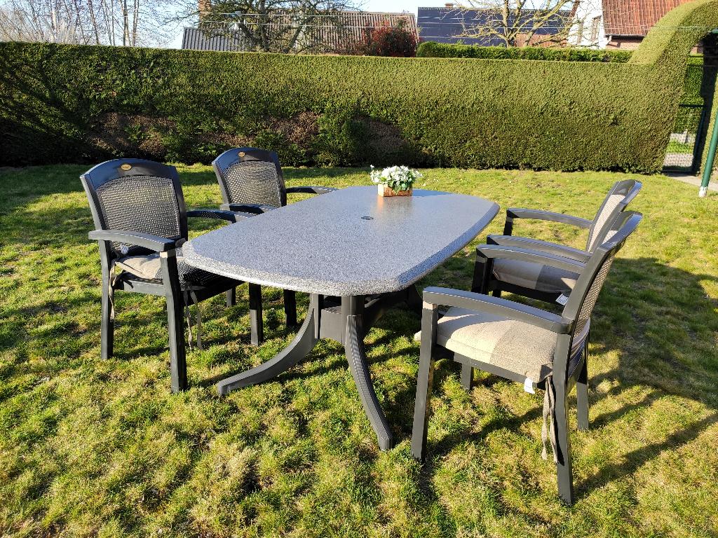 Tuintafel en stoelen, Tuin en Terras, Ophalen