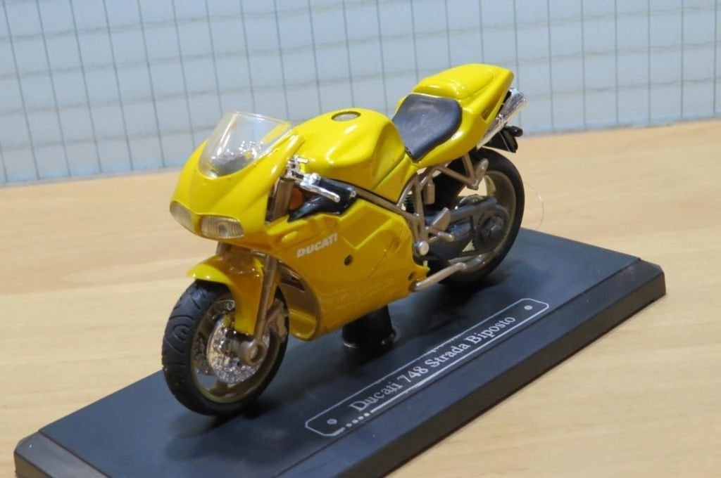 Ducati 748 Strada Biposto 1:18 Majorette, Hobby & Loisirs créatifs, Voitures miniatures | 1:18, Neuf, Moteur, Autres marques, Enlèvement ou Envoi