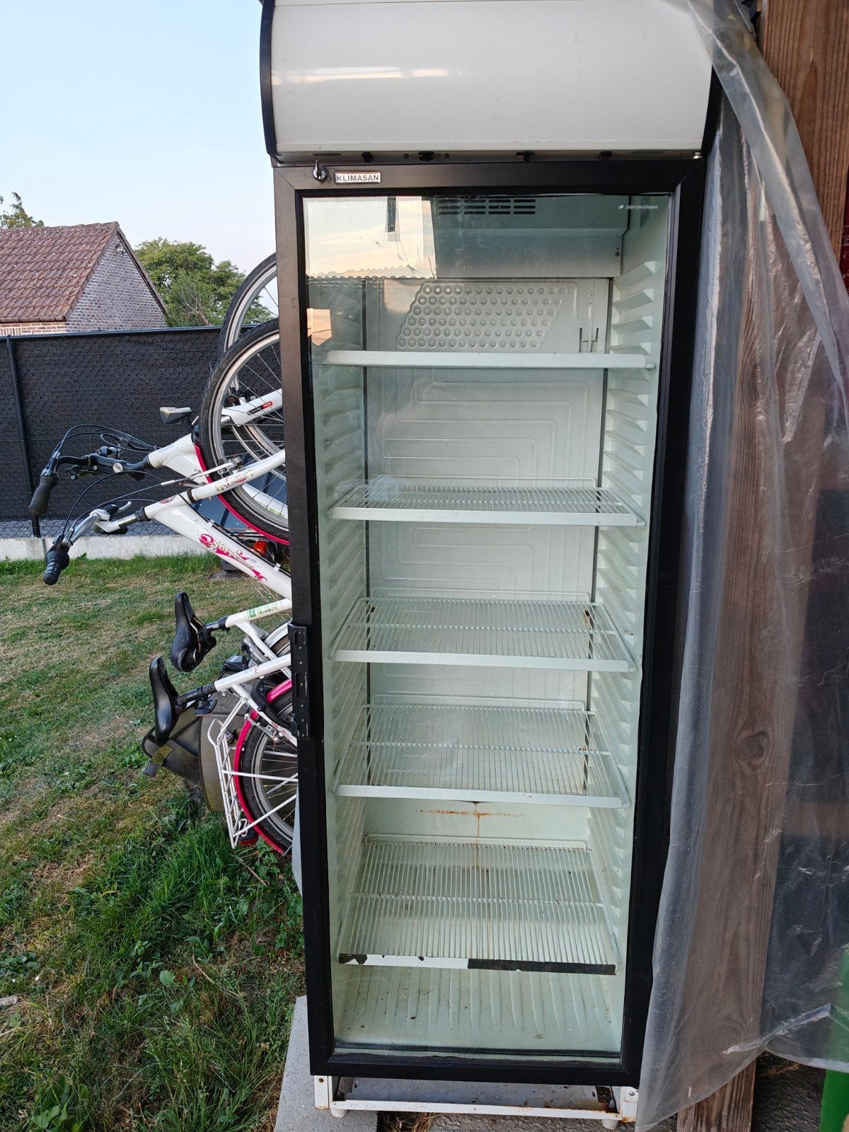 Drankenfrigo met glazen deur en verlichting., Ophalen