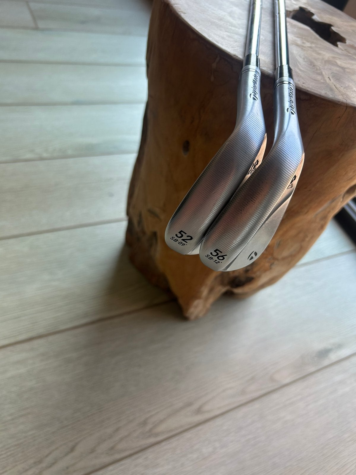Taylormade wedges 52 + 56 deg, Sports & Fitness, Golf, Enlèvement
