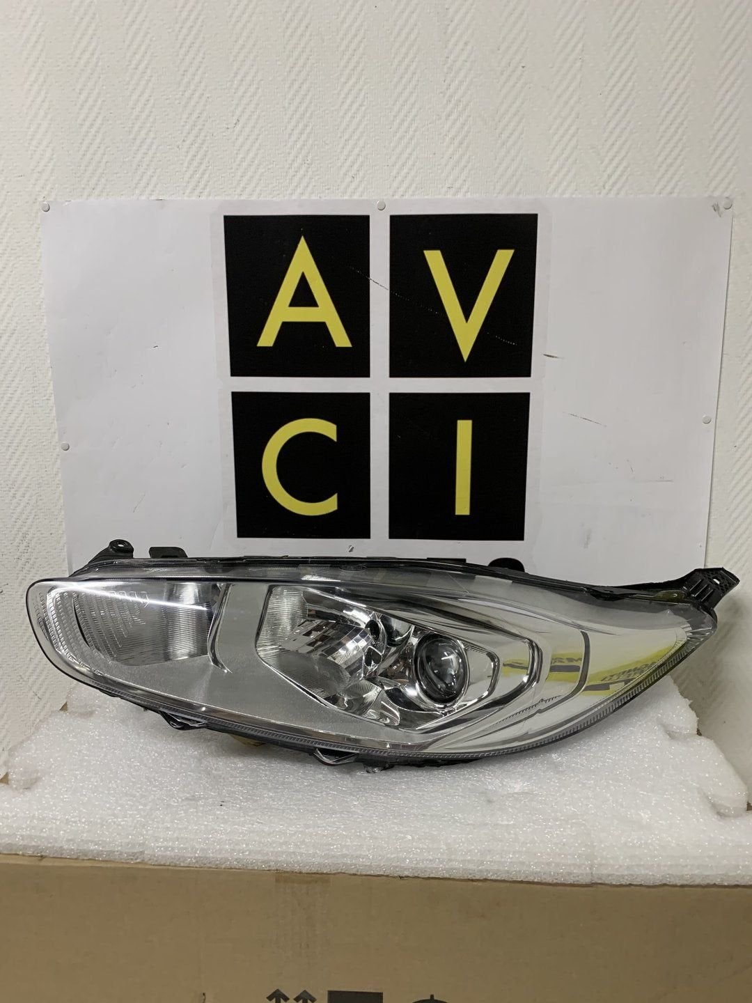 Koplamp Ford Fiesta Mk7 facelift Halogeen links, Gebruikt, -, -, Ophalen of Verzenden