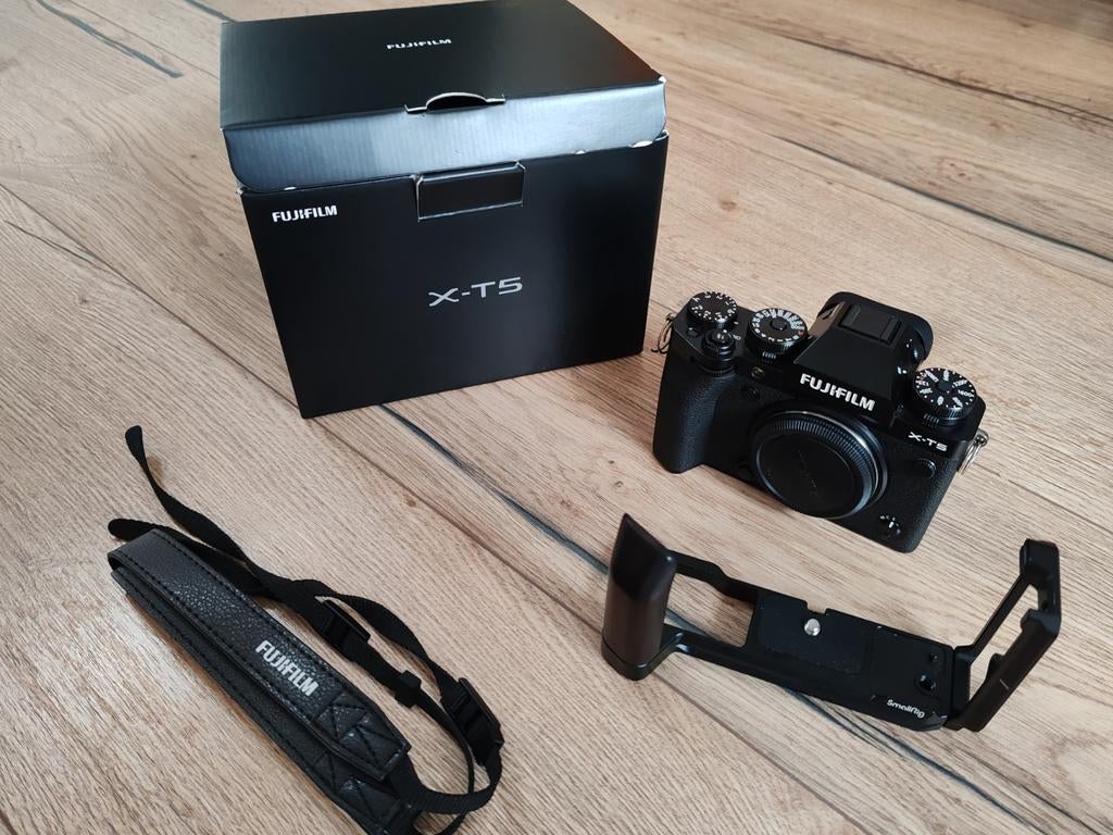 Fujifilm X-T5 with SmallRig, Ophalen, 40 Megapixel, Compact, Zo goed als nieuw