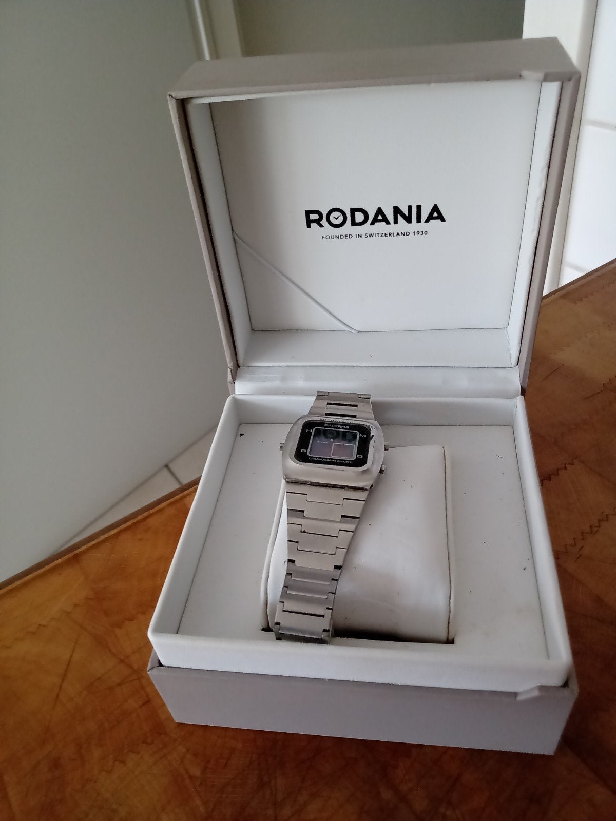 Rodania uurwerk volledig nieuw te koop wegens overlijden., Enlèvement, Neuf