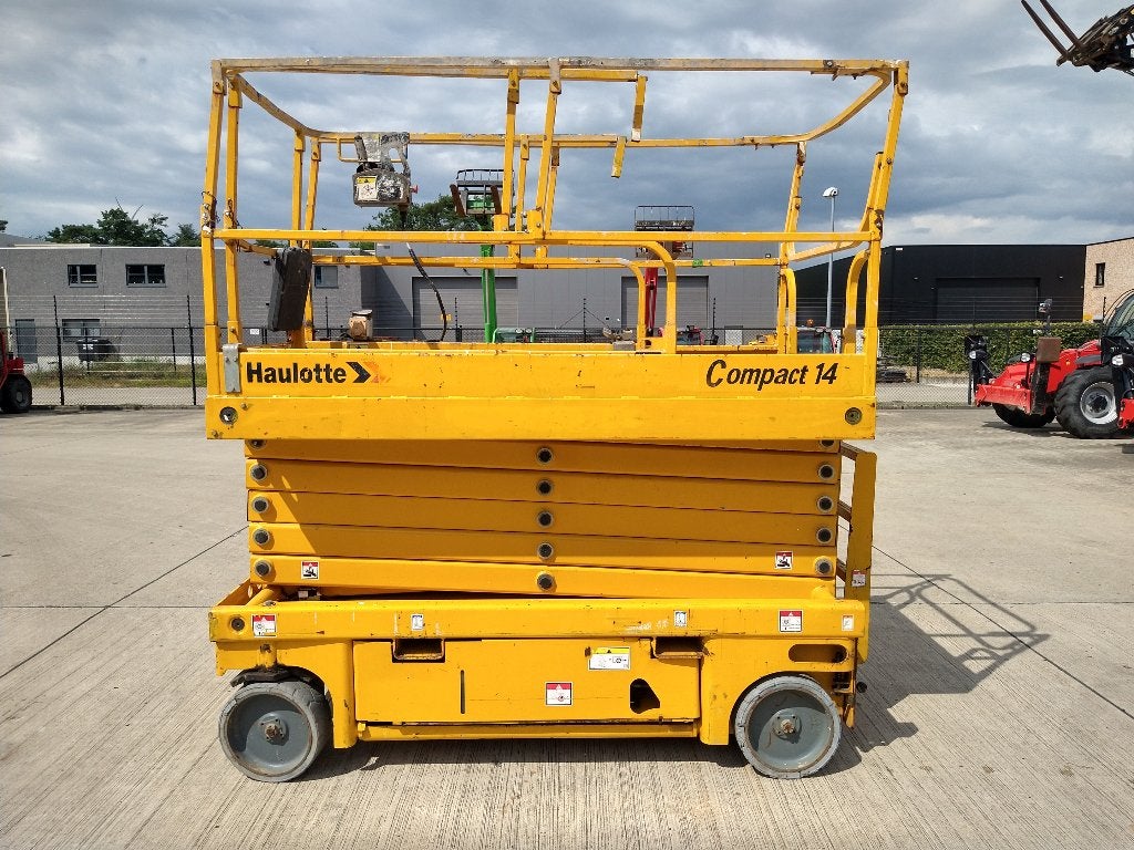 Schaarhoogwerker HAULOTTE Compact 14 (811), Enlèvement, Utilisé, Autres types